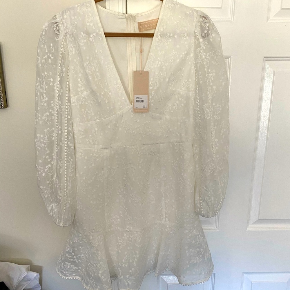 Keepsake the Label White Dress  BNWT 💃🏻💃🏻